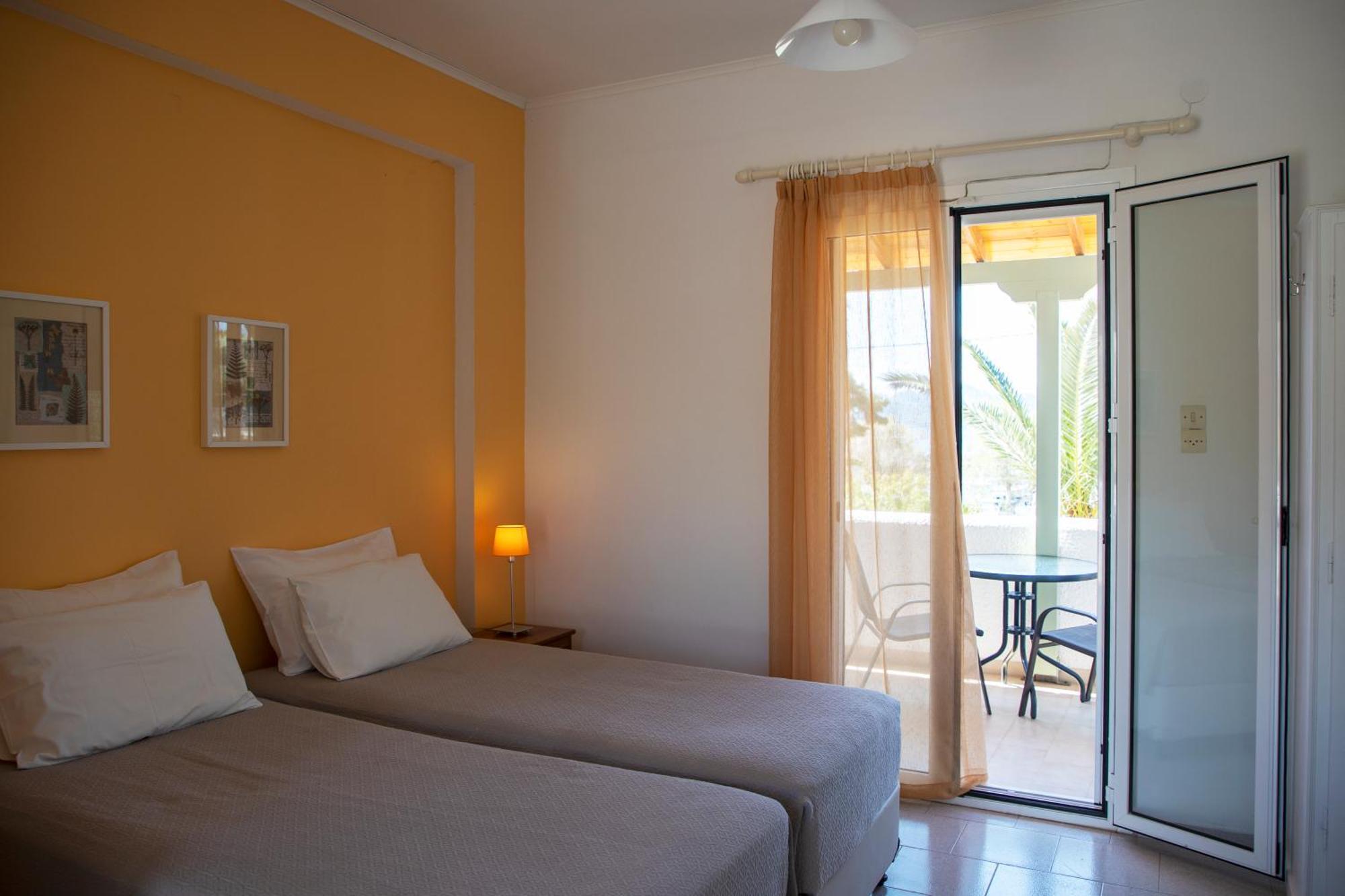 Stefanie Studios Aegina Luaran gambar